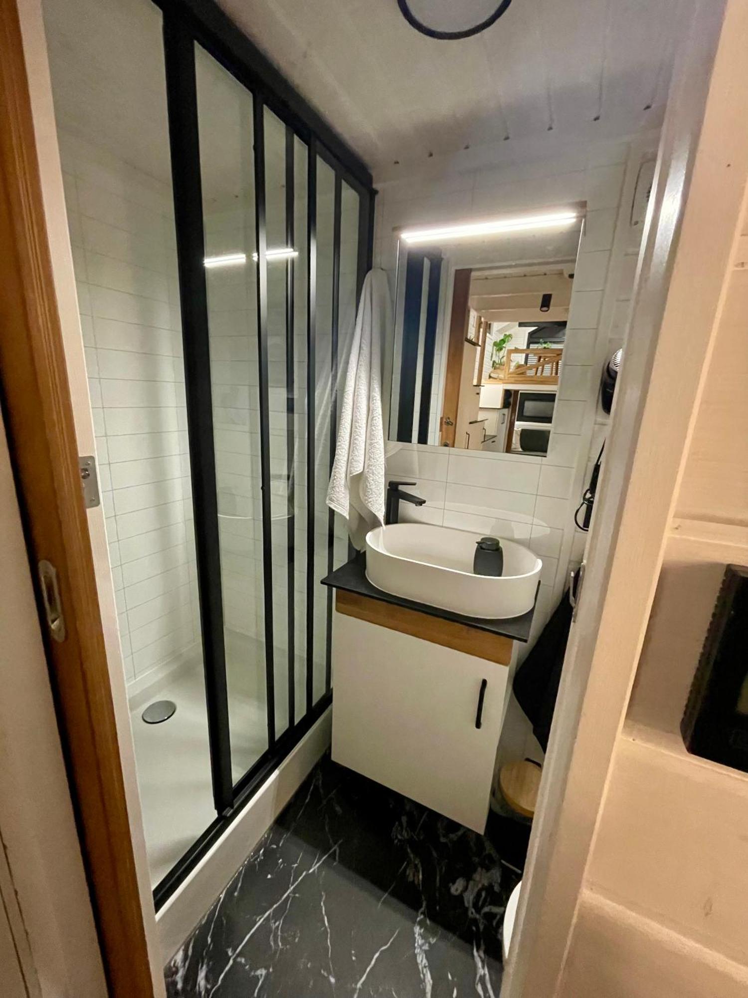Tiny Silent House Apartment